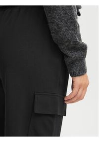 Fransa Spodnie materiałowe 20612726 Czarny Regular Fit. Kolor: czarny. Materiał: wiskoza