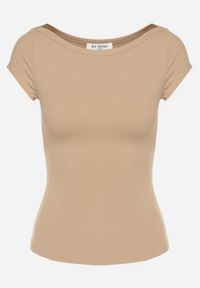 Born2be - Brązowy T-shirt z Bawełny o Dopasowanym Kroju z Dekoltem w Łódkę Galerissa. Kolor: brązowy. Materiał: bawełna. Styl: elegancki #7