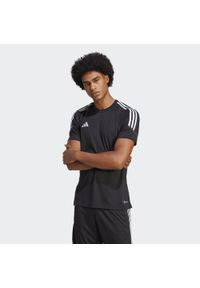 Koszulka do piłki nożnej męska Adidas Tiro 23 Training JSY z krótkim rękawem. Kolor: brązowy, wielokolorowy, zielony, biały. Długość rękawa: krótki rękaw. Długość: krótkie