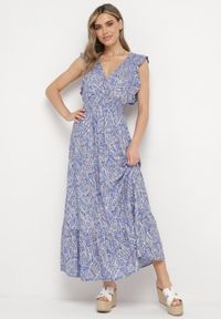 Born2be - Niebieska Bawełniana Sukienka z Metalicznym Nadrukiem z Gumkami w Pasie z Kopertowym Dekoltem Folia. Okazja: na spacer, na co dzień. Typ kołnierza: dekolt kopertowy, kołnierz z falbankami. Kolor: niebieski. Materiał: bawełna. Wzór: nadruk. Typ sukienki: kopertowe. Styl: casual, klasyczny #1
