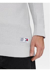 Tommy Jeans Sweter DM0DM15060 Szary Regular Fit. Kolor: szary. Materiał: syntetyk