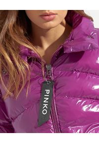 Pinko - PINKO - Fioletowa kurtka puchowa Mirco 1. Kolor: fioletowy, różowy, wielokolorowy. Materiał: puch