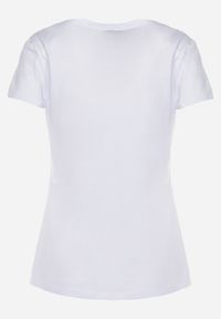 Born2be - Biały Bawełniany T-shirt z Krótkim Rękawem i Ozdobnym Nadrukiem Tiimaqin. Okazja: na co dzień. Kolor: biały. Materiał: bawełna. Długość rękawa: krótki rękaw. Długość: krótkie. Wzór: nadruk. Styl: casual, klasyczny, elegancki