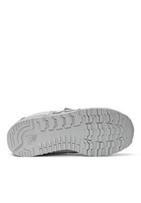 Sneakersy dziecięce szare New Balance PV500WNG. Kolor: szary. Materiał: syntetyk, zamsz. Szerokość cholewki: normalna. Model: New Balance 996