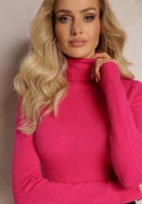 Renee - Fuksjowy Golf Dzianinowy Apasge. Typ kołnierza: golf. Kolor: różowy. Materiał: dzianina. Długość rękawa: długi rękaw. Długość: długie. Styl: klasyczny #4