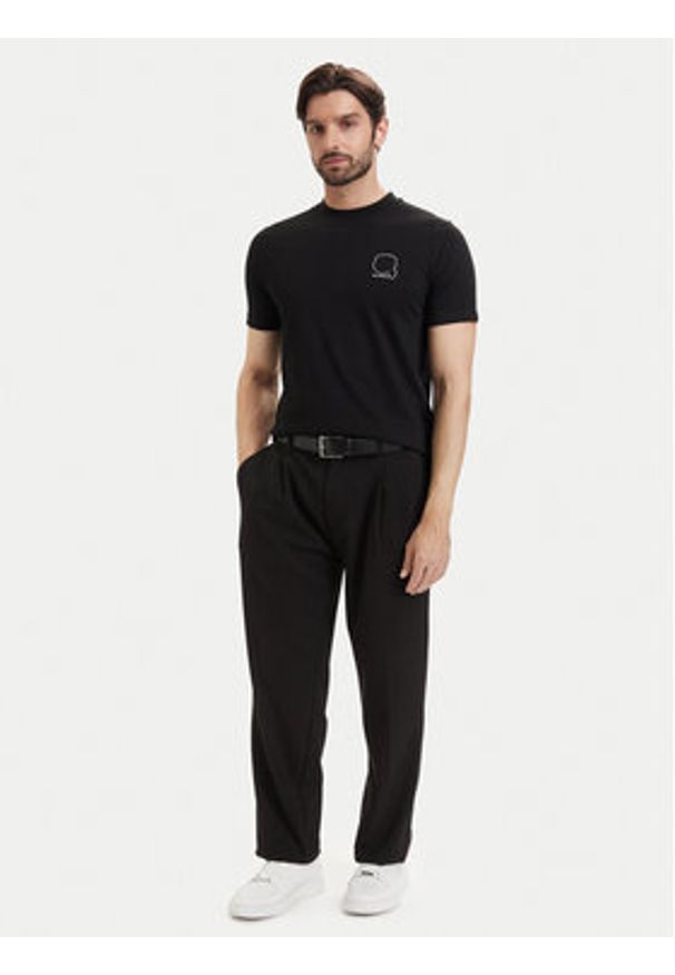 Karl Lagerfeld - KARL LAGERFELD T-Shirt 755026 563224 Czarny Regular Fit. Typ kołnierza: dekolt w karo. Kolor: czarny. Materiał: bawełna