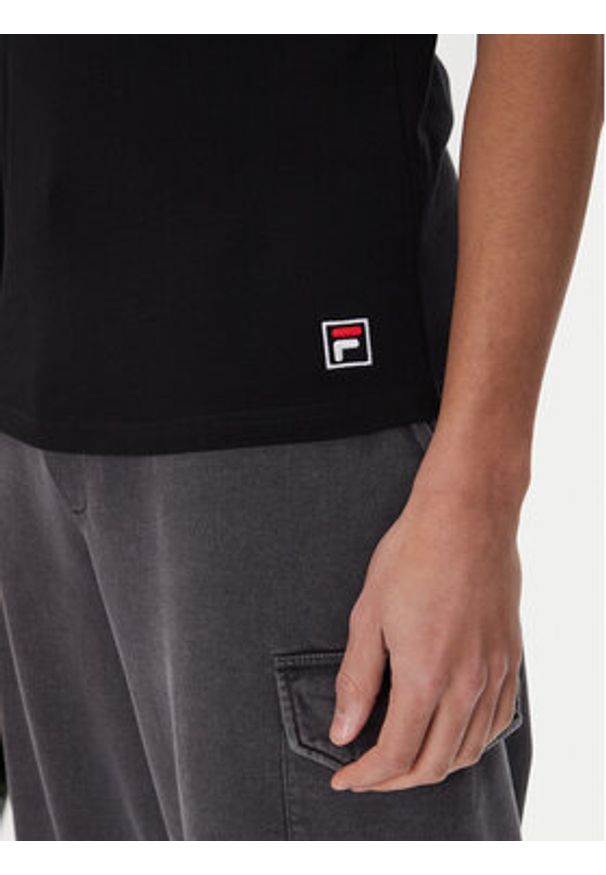 Fila Tank top Lirey FAM0919 Czarny Slim Fit. Kolor: czarny. Materiał: bawełna