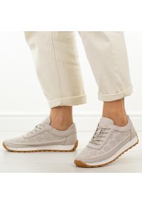 Szare skórzane półbuty damskie Sergio Leone Sp001. Okazja: na co dzień. Nosek buta: okrągły. Zapięcie: sznurówki. Kolor: szary. Materiał: skóra. Szerokość cholewki: normalna. Sezon: wiosna, jesień, lato. Styl: casual, elegancki, sportowy, klasyczny #1