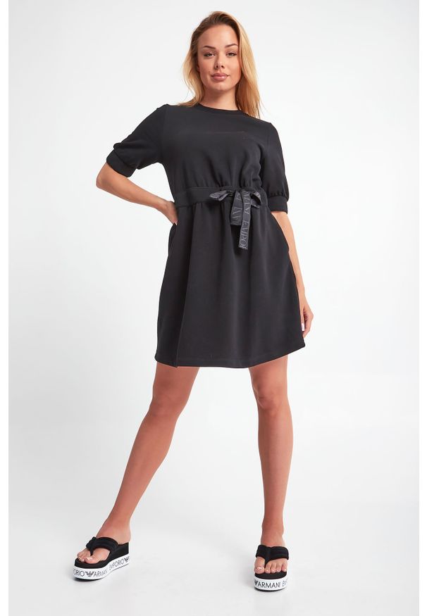 Emporio Armani - SUKIENKA EMPORIO ARMANI. Okazja: na co dzień. Materiał: materiał. Typ sukienki: proste. Styl: casual. Długość: mini