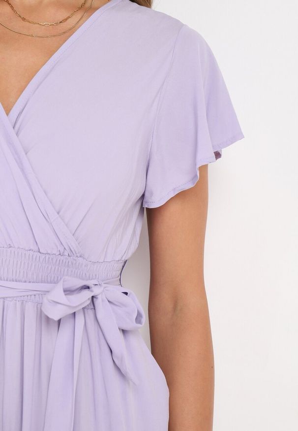 Born2be - Fioletowy Kombinezon z Wiskozy Cephinous. Okazja: na co dzień. Kolor: fioletowy. Materiał: wiskoza. Długość rękawa: krótki rękaw. Długość: krótkie. Wzór: jednolity. Sezon: lato. Styl: casual