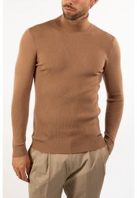 Takeshy Kurosawa Sweter | 83058 | Dolcevita Costina Lana | Mężczyzna | Brązowy. Typ kołnierza: golf. Kolor: brązowy. Materiał: poliamid, wiskoza, kaszmir, wełna. Wzór: aplikacja, ze splotem #5
