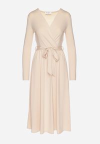 Born2be - Jasnobeżowa Sukienka Kopertowa z Wiskozą Wiązana w Talii Drestalia. Okazja: na co dzień. Typ kołnierza: dekolt w kształcie V. Kolor: beżowy. Materiał: wiskoza. Długość rękawa: długi rękaw. Typ sukienki: kopertowe. Styl: casual, klasyczny #3