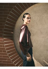 Reserved - Bluzka z imitacji skóry - bordowy. Kolor: czerwony. Materiał: skóra #1