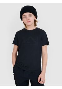 4f - 4F T-shirt trekkingowy szybkoschnący chłopięcy - czarny 146/152 (10-12 lat). Kolor: czarny. Materiał: dzianina, włókno, syntetyk, materiał, elastan. Wzór: gładki, nadruk, ze splotem, jednolity. Sezon: lato. Sport: turystyka piesza, fitness