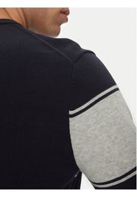 Guess Sweter M5GR05 Z3MI1 Granatowy Regular Fit. Kolor: niebieski. Materiał: bawełna