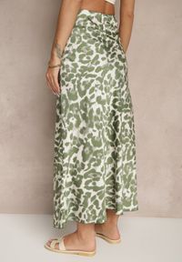 Renee - Zielono-Beżowa Panterkowa Spódnica z Wiskozy High Waist Fevirellea. Okazja: na co dzień, na spacer. Stan: podwyższony. Kolor: zielony. Materiał: wiskoza. Wzór: motyw zwierzęcy. Styl: elegancki, casual #4