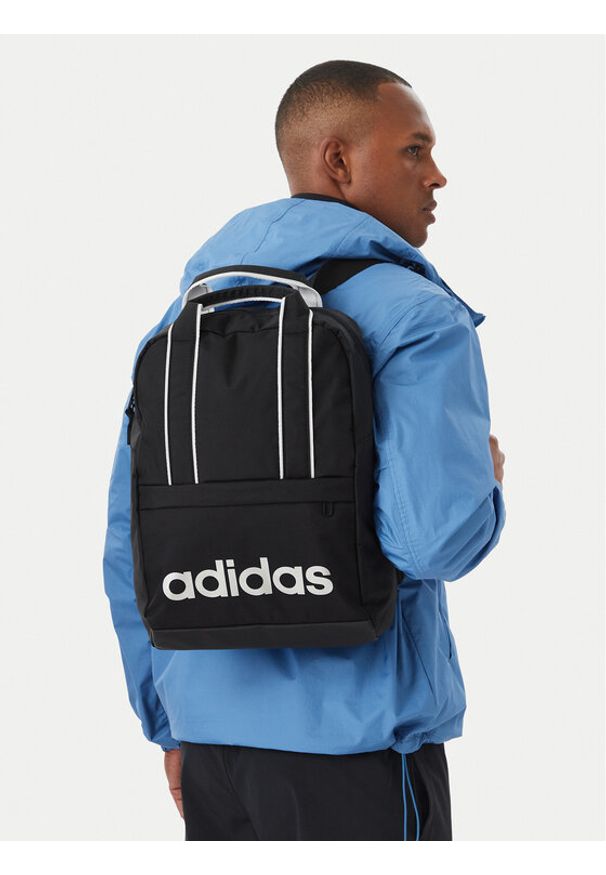 adidas Plecak Adidas Linear Essentials Backpack JN4344 Czarny. Kolor: czarny. Materiał: materiał