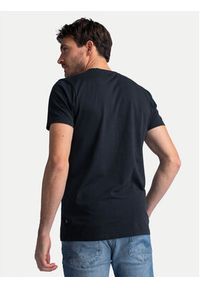 Petrol Industries T-Shirt M-1040-TSR707 Czarny Regular Fit. Kolor: czarny. Materiał: bawełna #7