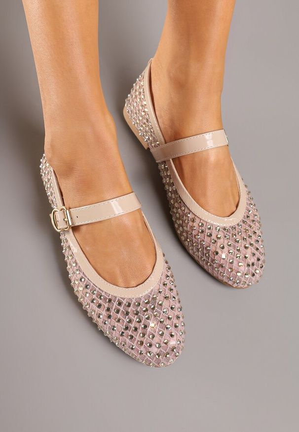 Born2be - Beżowe Siateczkowe Balerinki Ozdobione Cyrkoniami Telasaria. Okazja: na spotkanie biznesowe. Zapięcie: sprzączka. Kolor: beżowy. Wzór: aplikacja. Styl: klasyczny, biznesowy, elegancki