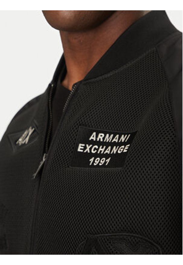 Armani Exchange Kurtka bomber XM000388 AF13130 UC001 Czarny Regular Fit. Kolor: czarny. Materiał: syntetyk
