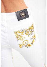 Versace Jeans Couture - JEANSY SLIM FIT VERSACE JEANS COUTURE. Stan: podwyższony. Wzór: aplikacja. Styl: klasyczny #5