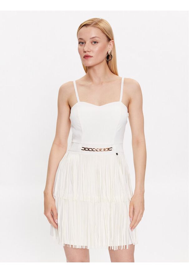 Rinascimento Sukienka koktajlowa CFC0114543003 Biały Regular Fit. Kolor: biały. Materiał: syntetyk. Styl: wizytowy