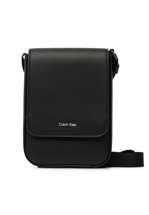 Saszetka Calvin Klein. Kolor: czarny