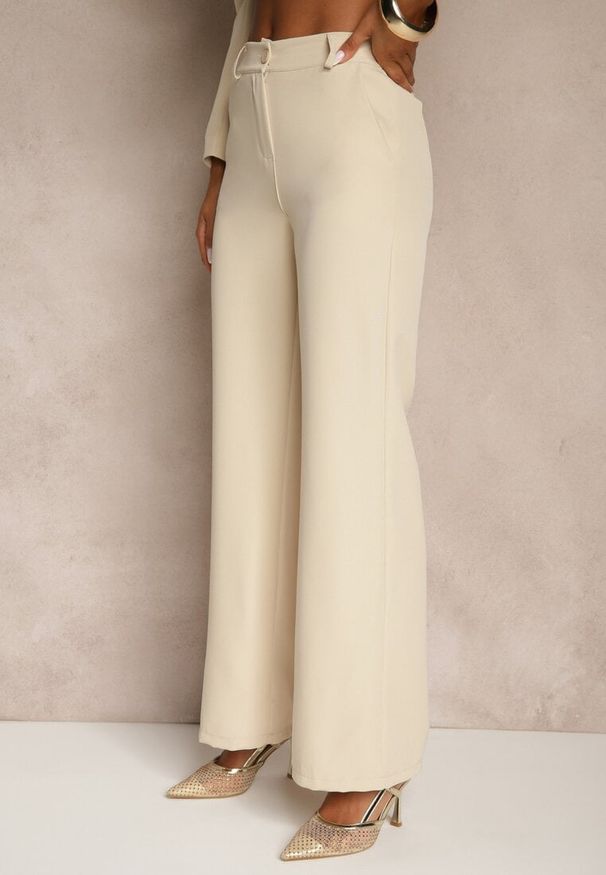 Renee - Beżowy Garniturowy Komplet Spodnie Wide Leg i Marynarka Arezellia. Kolor: beżowy