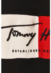 TOMMY HILFIGER - Tommy Hilfiger - Polo. Typ kołnierza: polo. Kolor: czerwony. Materiał: bawełna, dzianina. Długość: krótkie. Wzór: aplikacja #2