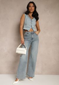 Renee - Jasnoniebieska Kamizelka Jeansowa z Bawełną Ozdobiona Imitacją Kieszeni Mailirisa. Okazja: na co dzień. Kolor: niebieski. Materiał: bawełna, jeans. Wzór: aplikacja. Styl: klasyczny, elegancki, casual #5