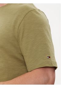 TOMMY HILFIGER - Tommy Hilfiger T-Shirt Arched MW0MW34432 Zielony Regular Fit. Kolor: zielony. Materiał: bawełna #3