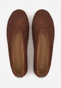 Renee - Brązowe Balerinki VICES z Plecioną Cholewką Mahala. Okazja: na co dzień. Kolor: brązowy. Szerokość cholewki: normalna. Styl: boho, casual, elegancki #2