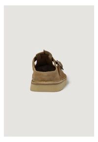 Clarks Klapki Solsbury 26180882 Brązowy. Kolor: brązowy. Materiał: skóra
