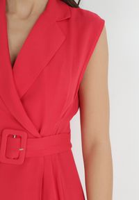Born2be - Czerwona Kopertowa Sukienka Mini z Wiskozy z Paskiem Ziceza. Kolor: czerwony. Materiał: wiskoza. Długość rękawa: bez rękawów. Typ sukienki: kopertowe. Długość: mini #5