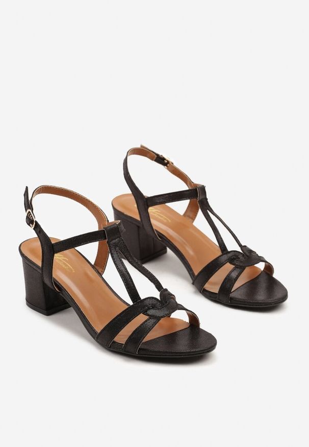 Born2be - Czarne Sandały na Słupku z Przeplatanymi Paskami Willexia. Okazja: na imprezę, na co dzień. Zapięcie: pasek. Kolor: czarny. Materiał: jeans. Obcas: na słupku. Styl: klasyczny, casual, elegancki