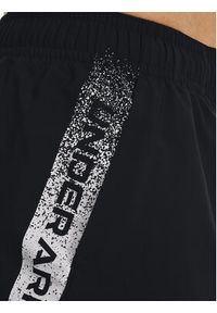 Under Armour Szorty sportowe UA Woven Graphic Shorts 1370388 Czarny Regular Fit. Kolor: czarny. Styl: sportowy