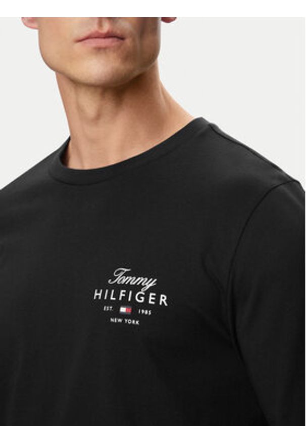 TOMMY HILFIGER - Tommy Hilfiger Longsleeve Script Stack MW0MW43225 Czarny Regular Fit. Kolor: czarny. Materiał: bawełna. Długość rękawa: długi rękaw