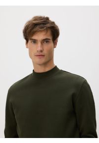 Reserved - Bluza ze stójką - ciemnozielony. Typ kołnierza: kołnierzyk stójkowy. Kolor: zielony. Materiał: bawełna, dzianina #1
