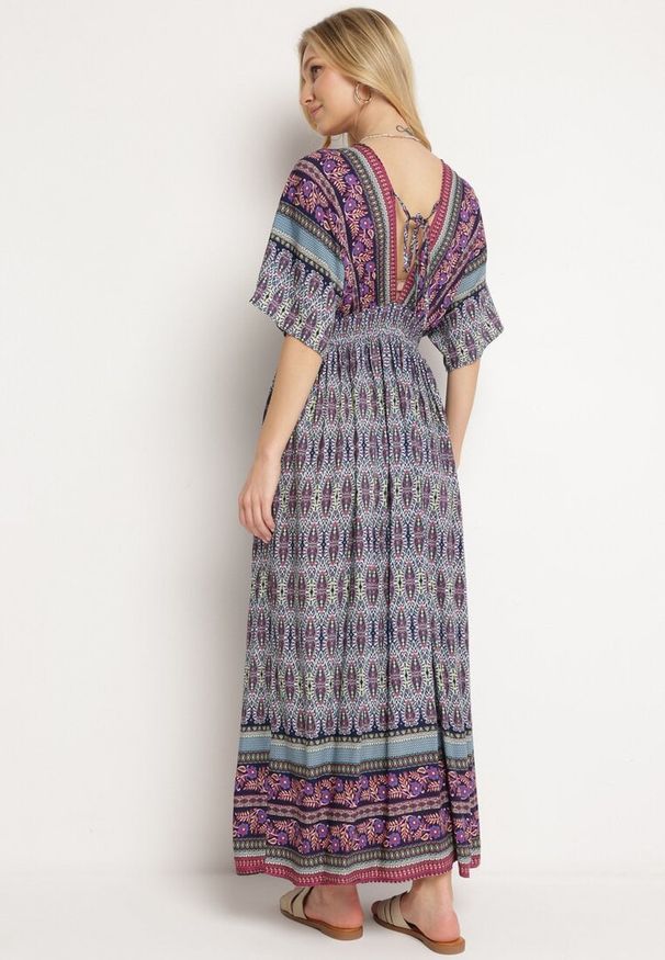 Born2be - Fioletowa Boho Sukienka z Szerokimi Rękawami z Gumką w Pasie i Wiązaniem na Plecach Piomina. Typ kołnierza: dekolt w kształcie V, choker. Kolor: fioletowy. Wzór: aplikacja. Styl: boho