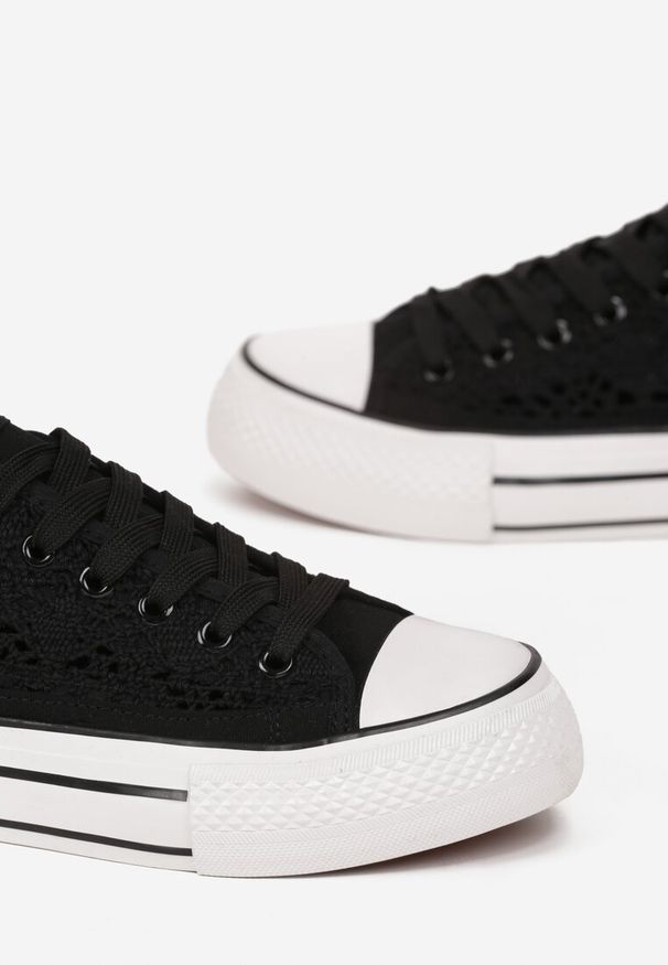 Born2be - Czarne Ażurowe Trampki Przed Kostkę Russi. Wysokość cholewki: przed kostkę. Kolor: czarny. Materiał: jeans. Wzór: ażurowy