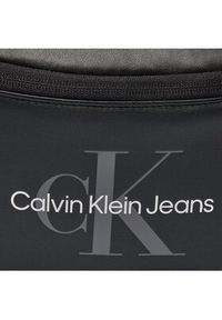 Calvin Klein Jeans Saszetka nerka Monogram Soft K50K512446 Czarny. Kolor: czarny. Materiał: skóra #4