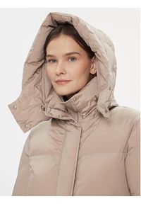 Woolrich Kurtka puchowa Aurora CFWWOU0698FRUT1148 Beżowy Regular Fit. Kolor: beżowy. Materiał: syntetyk