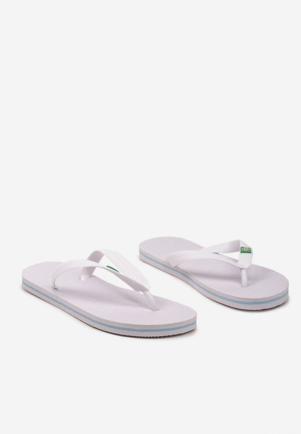 Born2be - Białe Japonki w Stylu Basenowym z Cienkimi Paseczkami Snofla. Nosek buta: otwarty. Kolor: biały. Sezon: lato. Obcas: na obcasie. Styl: elegancki. Wysokość obcasa: niski
