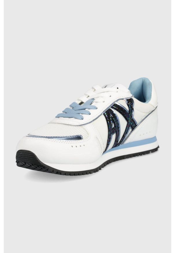 Armani Exchange sneakersy kolor biały. Nosek buta: okrągły. Zapięcie: sznurówki. Kolor: biały. Materiał: guma