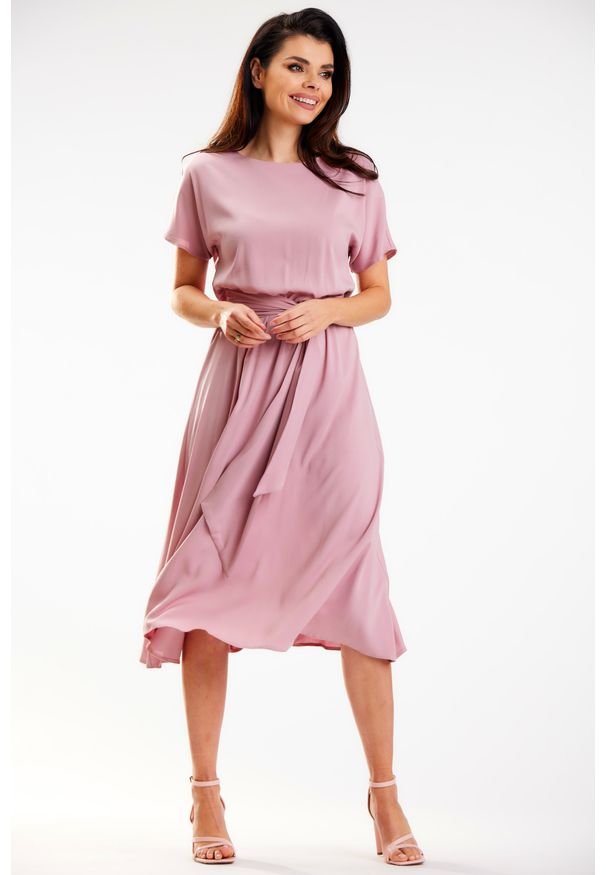 Awama - Midi Sukienka z Kimonowym Krótkim Rękawem - Różowa. Kolor: różowy. Materiał: elastan, wiskoza. Długość rękawa: krótki rękaw. Długość: midi