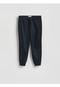 Reserved - Spodnie jogger slim fit - czarny. Kolor: czarny. Materiał: tkanina, wiskoza #1