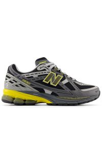 Buty New Balance M1906NA - szare. Kolor: szary. Materiał: guma, syntetyk, skóra, materiał. Szerokość cholewki: normalna. Sport: turystyka piesza
