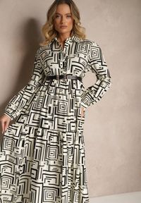 Renee - Czarna Rozkloszowana Sukienka z Wiskozą w Geometryczny Print Apirestia. Okazja: na co dzień, na spacer. Typ kołnierza: dekolt w kształcie V. Kolor: czarny. Materiał: wiskoza. Wzór: geometria, nadruk. Typ sukienki: proste. Styl: casual, elegancki