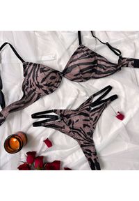 Intica - Komplet bielizny z podwójną gumką i zmysłowym krojem Astghik. Kolor: wielokolorowy. Materiał: materiał #1