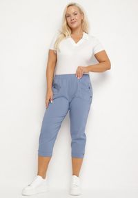 Born2be - Niebieskie Spodnie z Wiskozą i Ozdobnymi Guzikami Lireza. Okazja: na co dzień. Kolor: niebieski. Materiał: wiskoza. Styl: klasyczny, casual